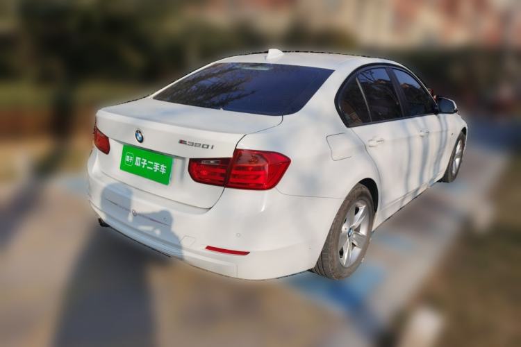 Used BMW 3 Series 2015 320i Luxury Line Stylish Edition