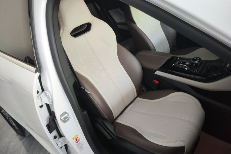 Used BYD Qin PLUS 2024 HONOR Edition DM-i 55KM Leading Model Right Front Seat