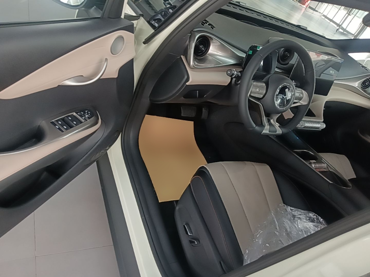 BYD Dolphin 2025 420km Free Edition — снимка 18