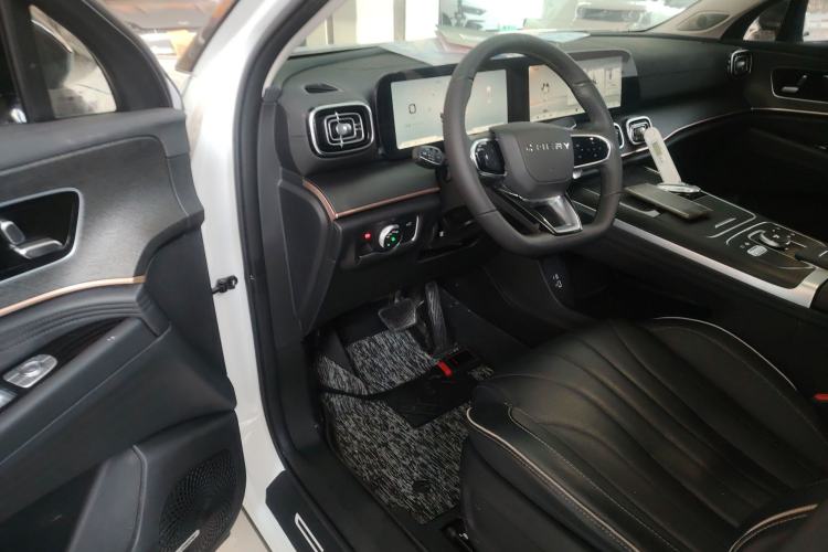 Used Chery Tiggo 9 2023 2.0T Dual-Clutch Two-Wheel Drive Leading Edition 5 Seats
