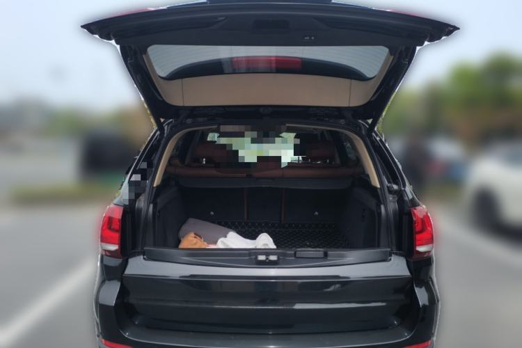 Used BMW X5  Trunk