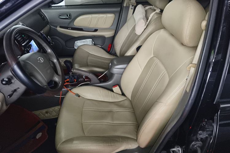 Used Hyundai MoInca 2009 1.8L Manual Luxury Edition GL Left Front Seat