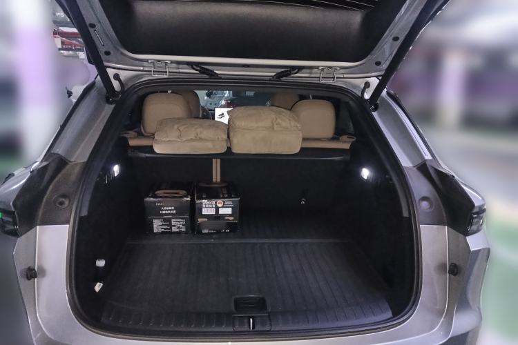 Used Li Auto Li Auto i6 2025 Model Two-Wheel-Drive Standard Type
