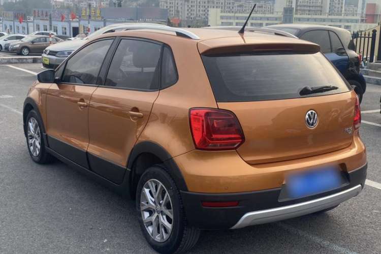 Used Volkswagen Polo 2016 1.6L Cross Polo Automatic
