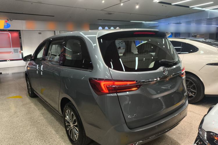 Used Buick GL8 2023 Land Executive Class Comfort Model