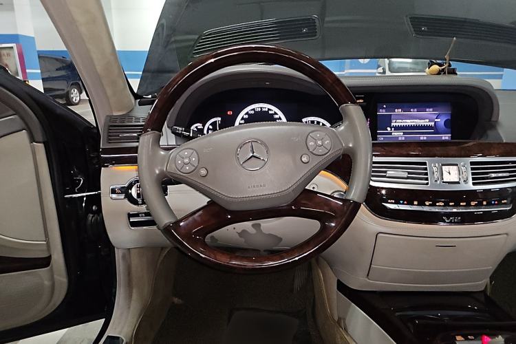 Used Mercedes-Benz S-Class 2010 S 600 L
