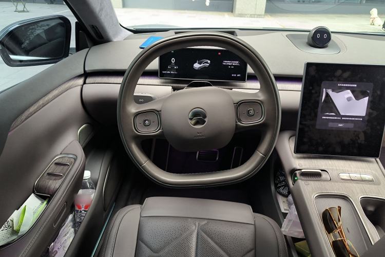 Used Nio ET7 2024 75 kWh Executive Edition Steering Wheel