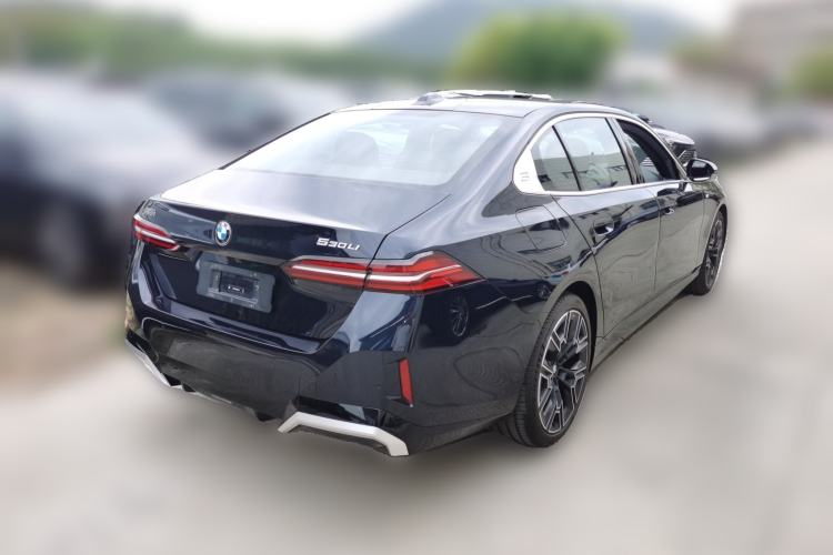 Used BMW 5 Series 2025 530Li Luxury Edition M Sport Package Rear Right 45 Deg