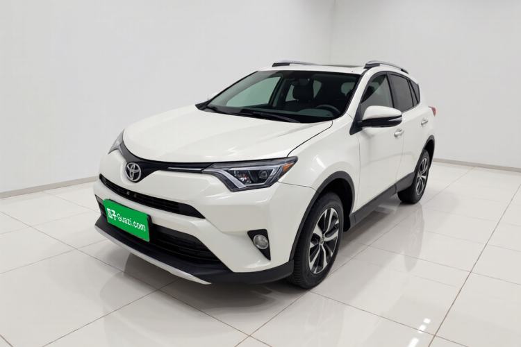Used Toyota RAV4 2019 2.0L CVT Two-Wheel Drive ZhiShang Version China VI Standard