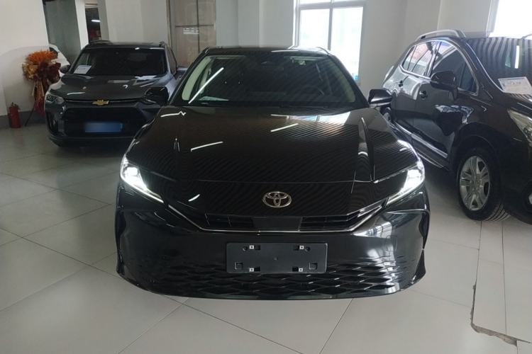 Used Toyota Camry 2024 Dual-Motor 2.0 HE Elite Edition Front