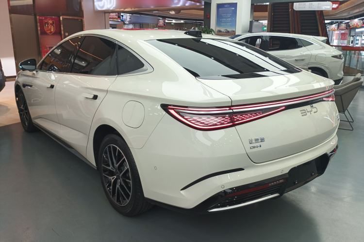 Used BYD Seal 07 DM-i 2025 DM-i 1.5L 125km Prestige Model Rear Left 45 Deg