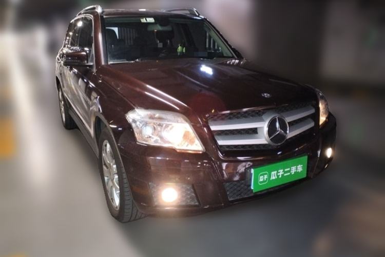 Used Mercedes-Benz GLK-Class 2010 GLK 300 4MATIC Fashion Model Front Right 45 Deg