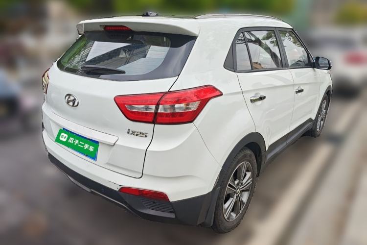 Used Hyundai ix25 2015 1.6L Automatic Two-Wheel-Drive Deluxe DLX Model Rear Right 45 Deg