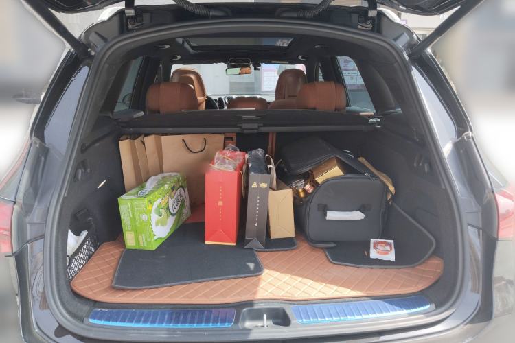 Used Mercedes-Benz GLC 2024 GLC 260 L 4MATIC Luxury Model 5 Seats