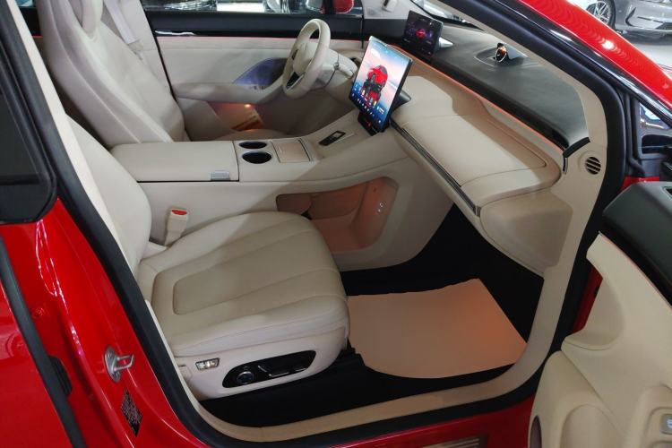 Used Hima Luxeed R7 2024 All-Electric 736 km Ultra Right Front Seat