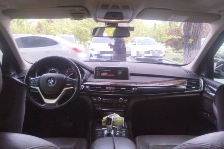 Used BMW X5 2018 xDrive35i Elegant Edition Center Console