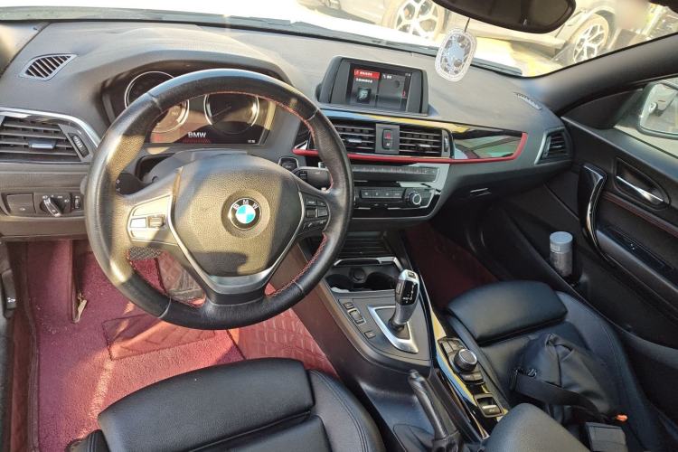 Used BMW 2 Series 2018 220i Convertible Coupe Sports Design Package Center Console