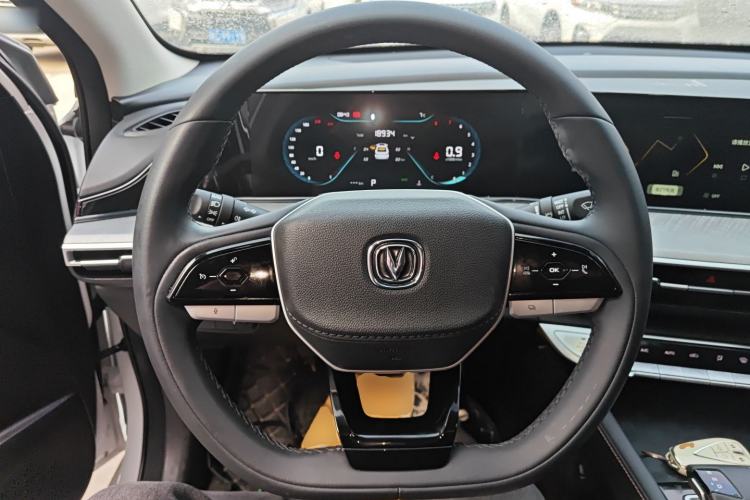 Used CHANGAN Eado 2023 Changan Edition PLUS Blue Whale NE 1.4T GDI DCT Prestige Version
