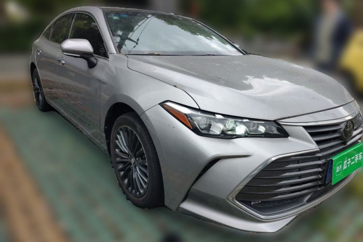 Used Toyota Avalon 2019 2.5L Touring Premium Version China VI Standard Front Right 45 Deg