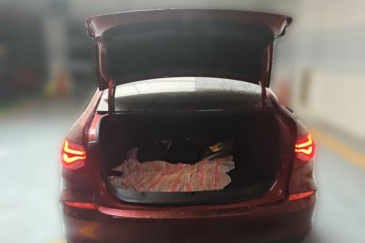 Used Chevrolet Monza 2020 Light Hybrid Redline 320T Dual-Clutch Thrilling Edition Trunk