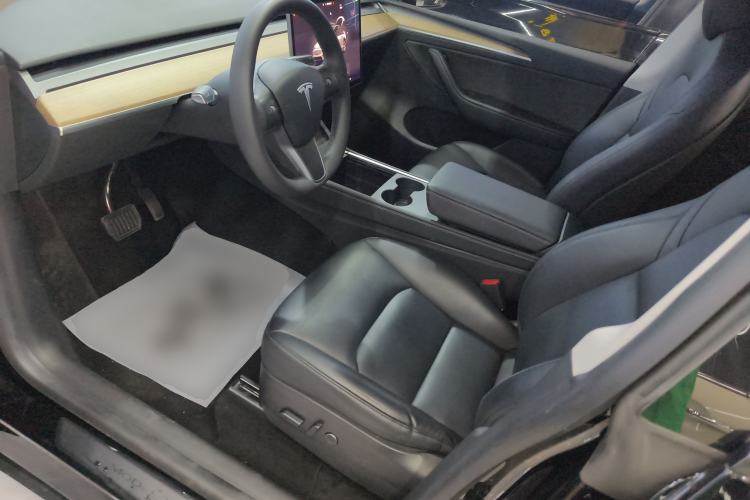 Used Tesla Model Y 2022 Rear-Wheel-Drive Version
