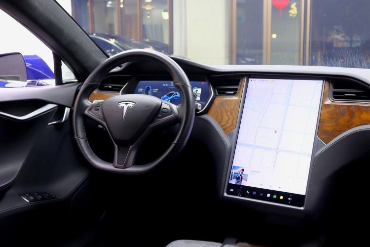 Used Tesla Model S 2019 Long-Range Version
