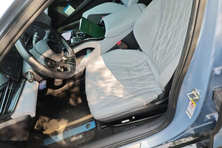 Used BYD Seal 2022 550 km Standard Range Rear-Wheel Drive Prestige Version Left Front Seat