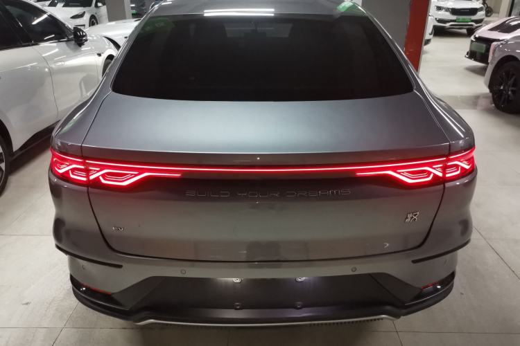 Used BYD Han 2022 EV Genesis Edition 715KM Front-Wheel-Drive Prestige Model
