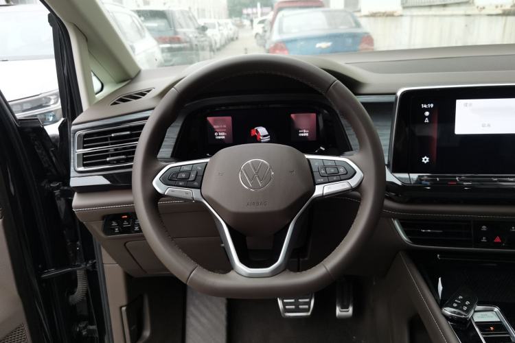 Used Volkswagen Viloran 2024 380TSI Premium Edition