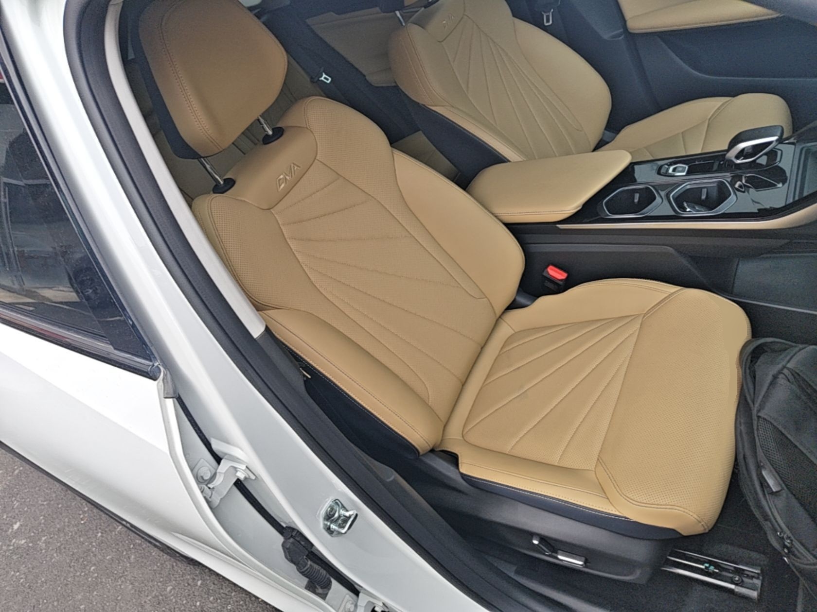 Geely Auto FX11 2023 1.5TD DCT Prestige Edition — снимка 19