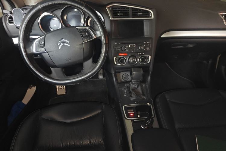 Used Citroen C4L 2016 1.2T Automatic Elite Model Center Console