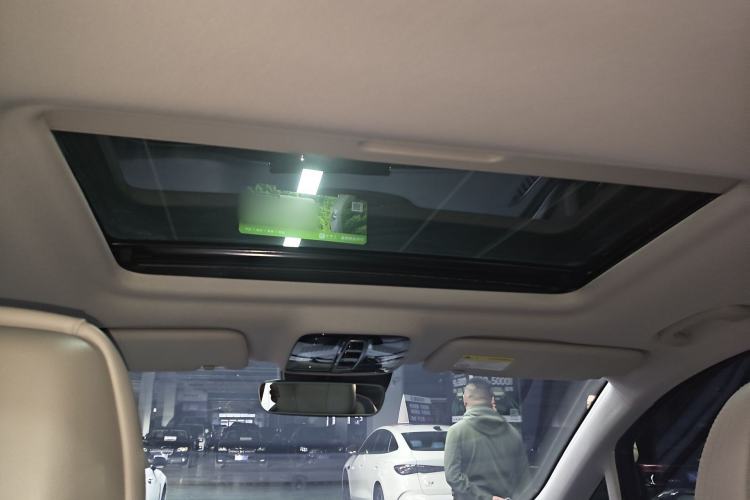 Used Roewe iMAX8 2022 400TGI Prestige Edition Headliner