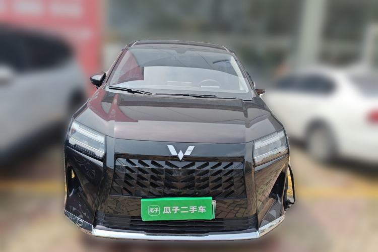 Used Wuling Starlight 730 2025 Model Plug-in Hybrid 125km Luxury Edition
