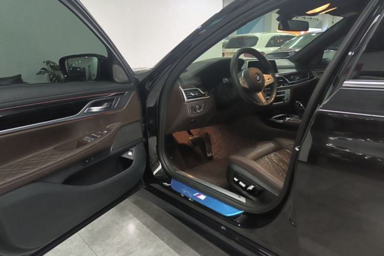 Used BMW 7 Series 2021 740Li Leading Model M Sport Package Driver Seat