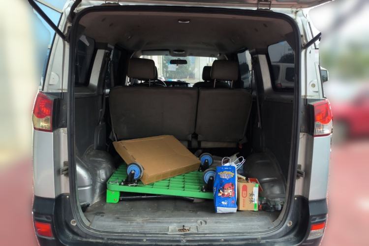 Used Dongfeng Shuaike 2013 Revised Version 1.5L Manual Standard Trim 5 Seats China IV Standard
