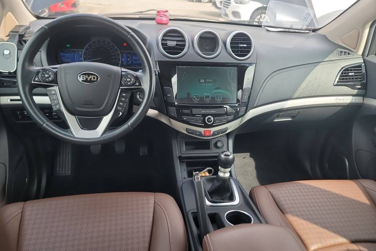 Used BYD S7 2016 1.5T Manual Luxury Edition
