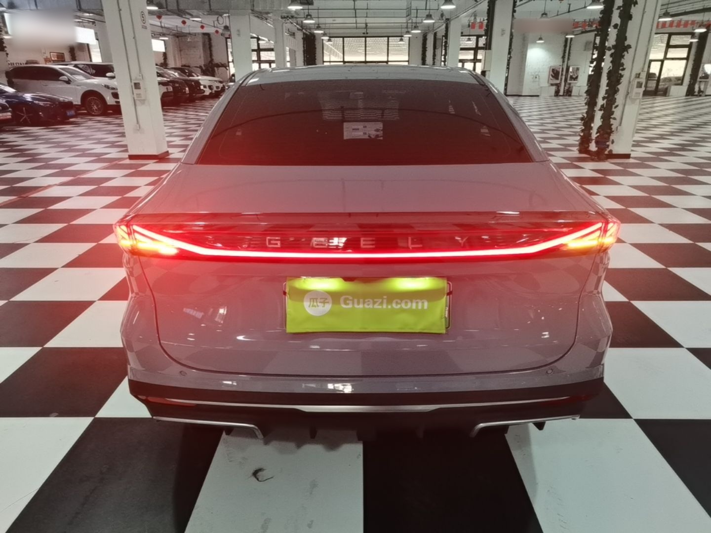 Geely Galaxy L6 2025 EM-i 60km Launch Edition — снимка 5