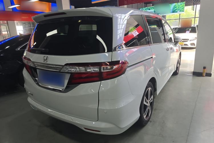 Used Honda Odyssey 2015 Updated Version 2.4L Smart Edition Rear Right 45 Deg