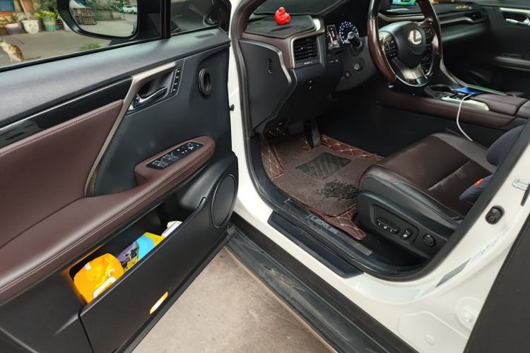 Used Lexus RX 2016 300 4x4 Elegant Edition China V-standard Driver Seat