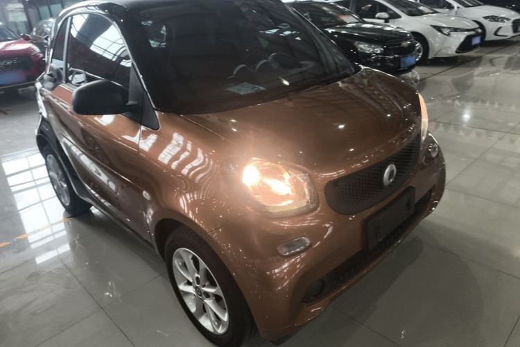 Used smart fortwo 2015 1.0L 52 kW hardtop Dynamic version