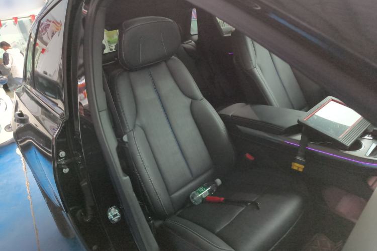 Used Cadillac XT5 2025 2.0T Luxury Version Right Front Seat