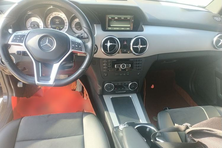 Used Mercedes-Benz GLK-Class 2015 GLK 260 4MATIC Fashion Edition Ultimate Version
