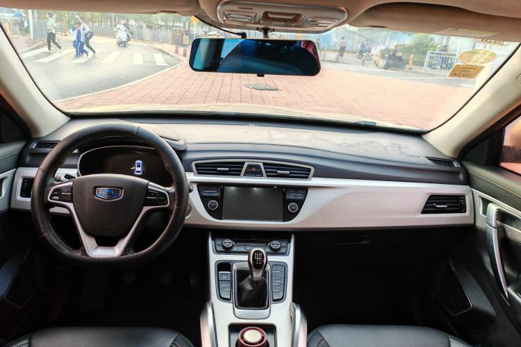 Used Geely Auto Emgrand X7 Sport 2018 1.8TD Manual Two-Wheel Drive Smart Connect 4G Internet Edition Audio And AC Panel