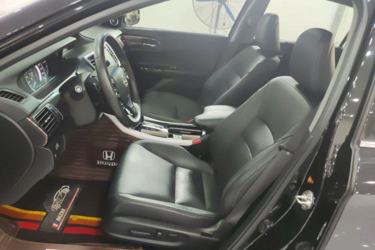 Used Honda Accord 2016 2.4L Luxury Edition
