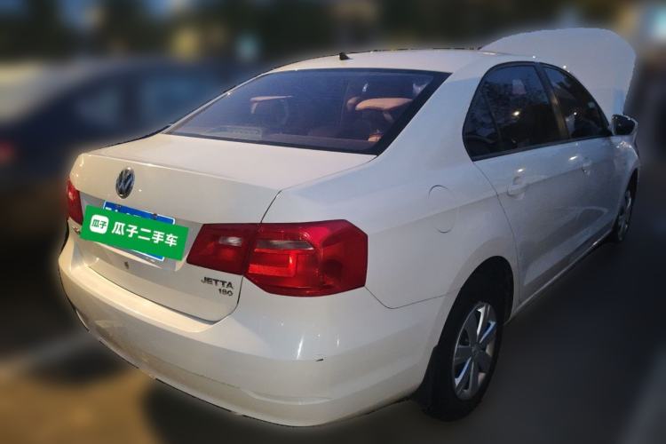 Used Volkswagen Jetta 2015 Value Edition 1.6L Manual Fashionable Style
