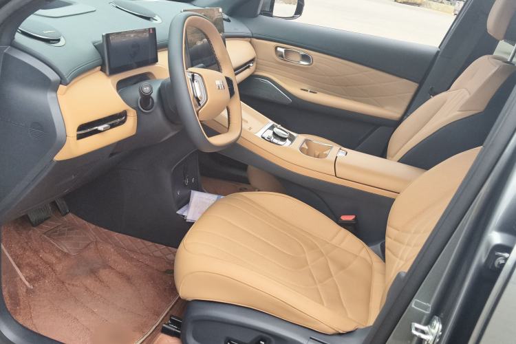 Used Geely Galaxy Xingjian 7 EM-i 2025 120km Exploration+ Version Interior 1