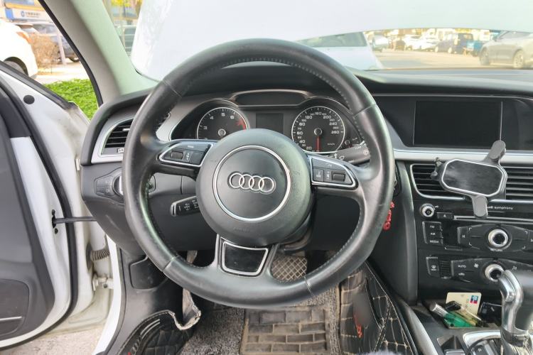 Used Audi A4L 2013 35 TFSI Automatic Standard Model
