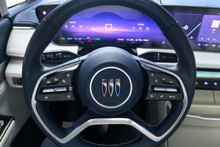 Used Buick GL8 New Energy 2024 Lu Zun Luxury Edition 7-Seater
