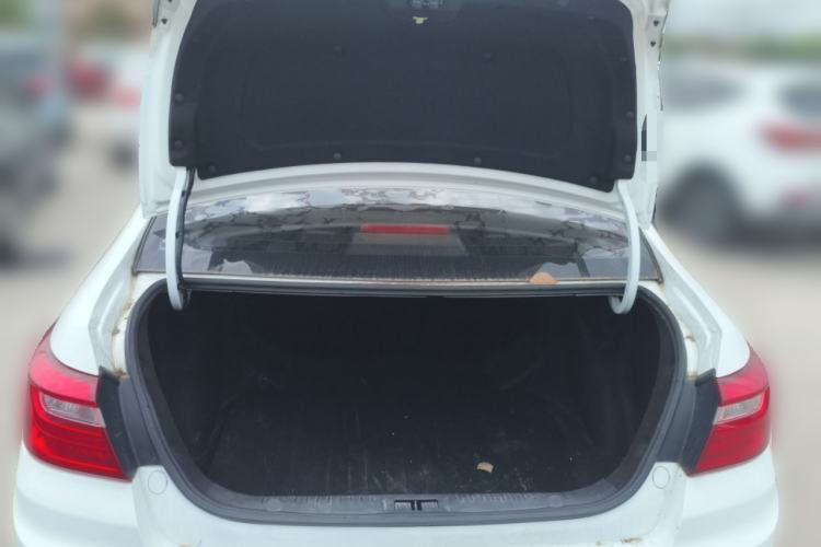 Used Geely Auto Vision 2019 Upgraded Model 1.5L Manual Luxury Version China VI Standard Trunk