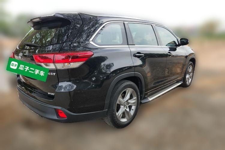 Used Toyota Highlander 2018 2.0T Two-Wheel-Drive Luxury Edition 7 Seats Emission Standard China V
